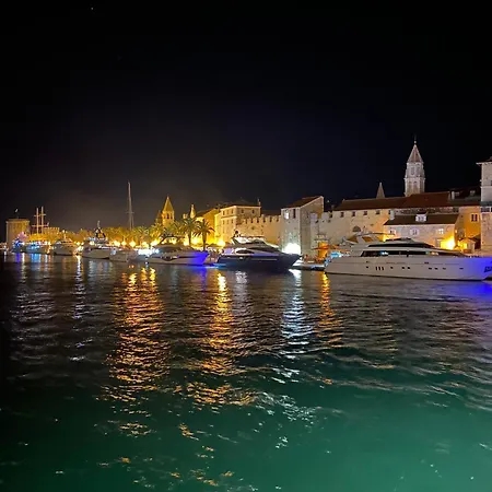 Dani Lägenhet Trogir